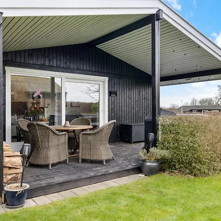 Bjart - 150m From The Sea By Interhome *