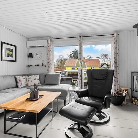 Feriehus Bjart - 150m From The Sea By Interhome *