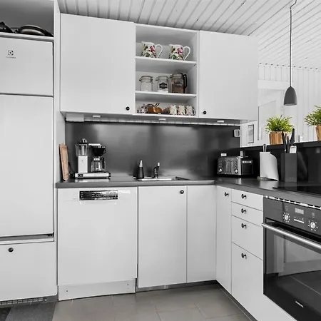 Bjart - 150m From The Sea By Interhome Hesselager