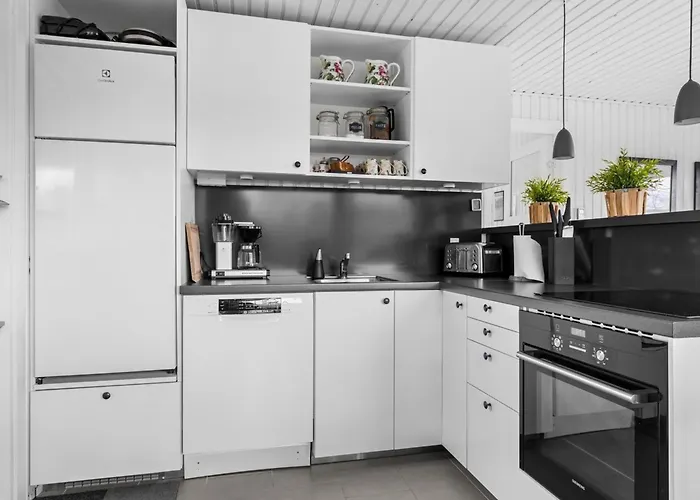 Bjart - 150m From The Sea By Interhome Hesselager