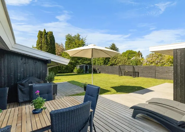 Bjart - 150m From The Sea By Interhome Hesselager